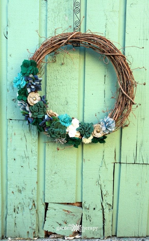 Felted-Succulent-Wreath-DIY-Tutorial