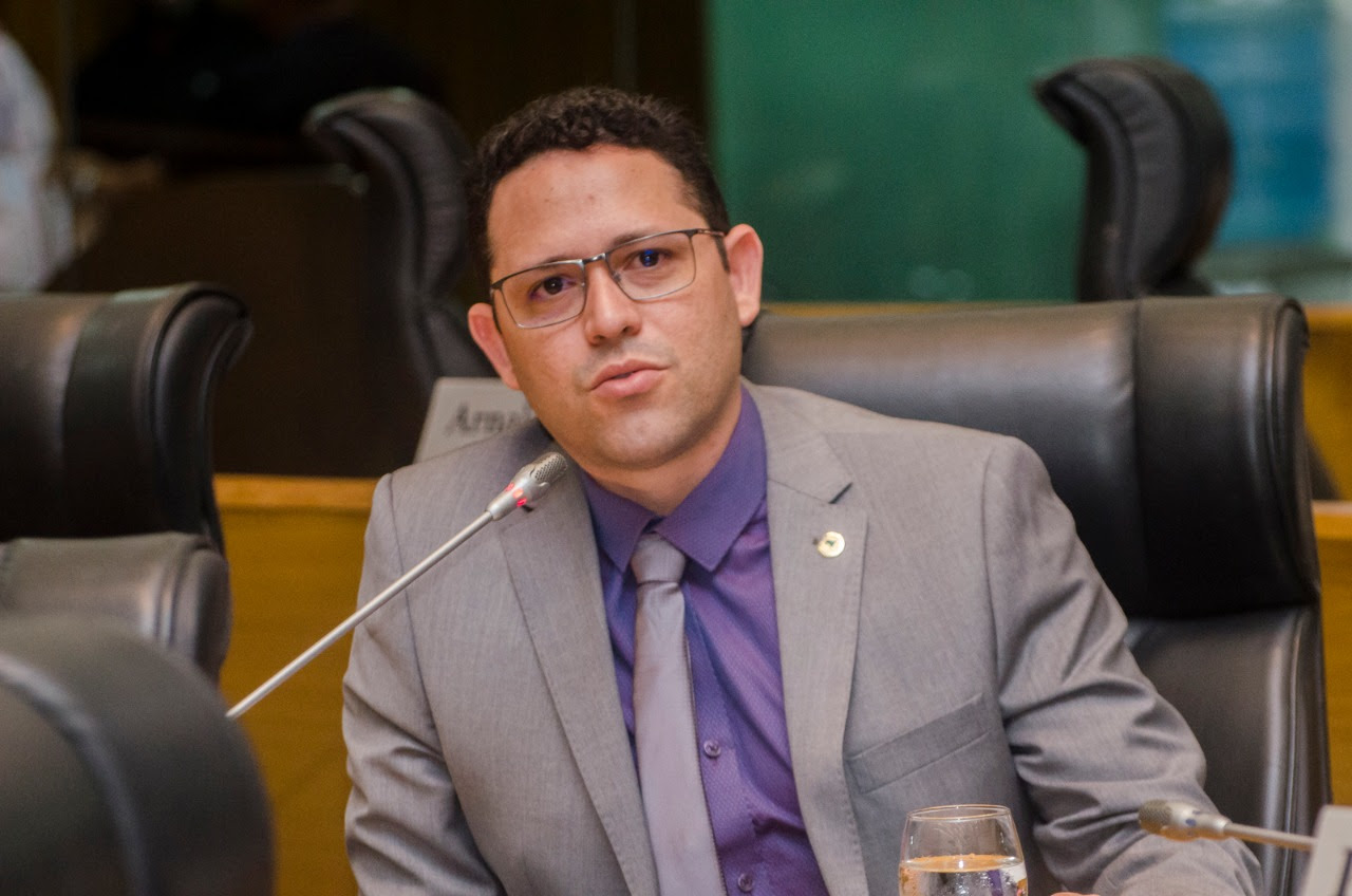 Ciro Neto destaca papel do Parlamento como interlocutor entre professores e Prefeitura de PaÃ§o do Lumiar
