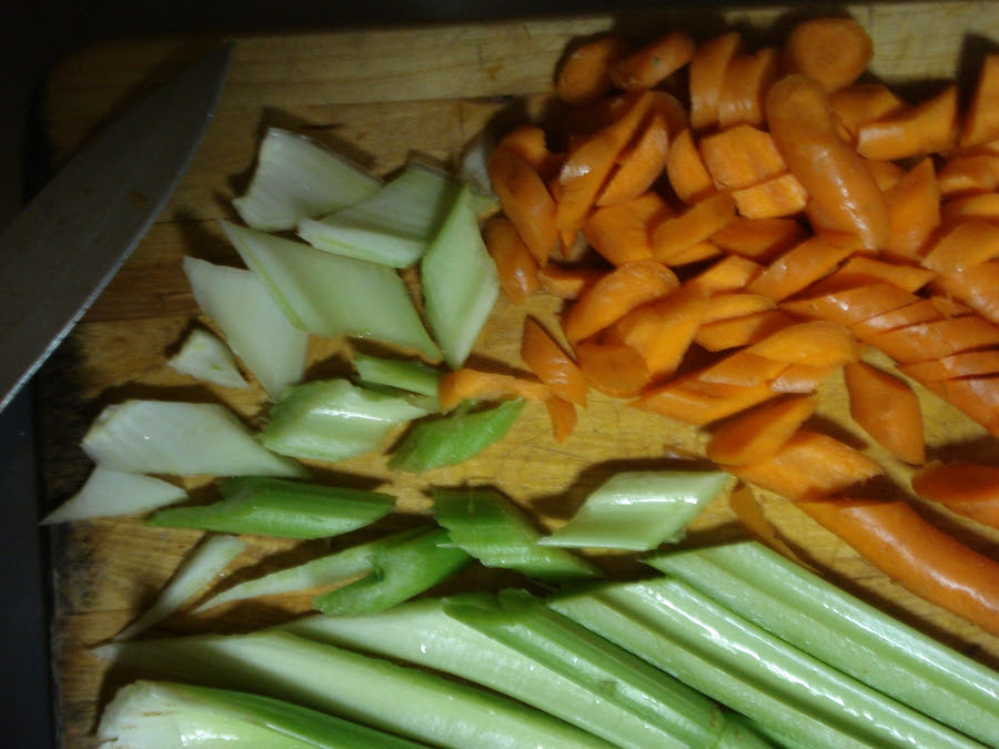 05 Cutting veggies on an angle