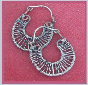http://www.pinterest.com/pin/402438916674059225/ Earring tutorial