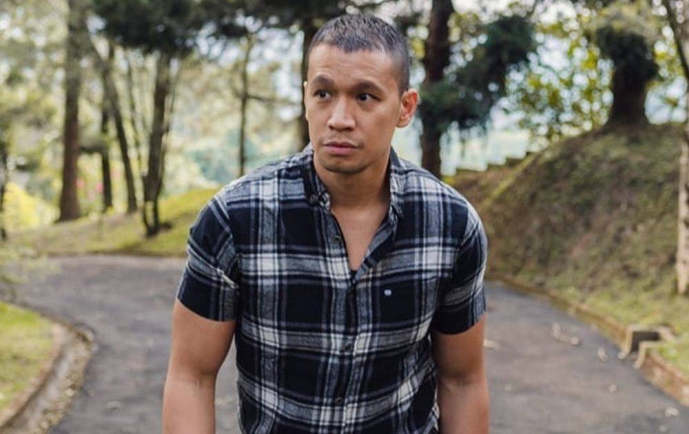 Herjunot Ali Gondrong - Herjunot Ali On Twitter Nih Foto Saya Waktu