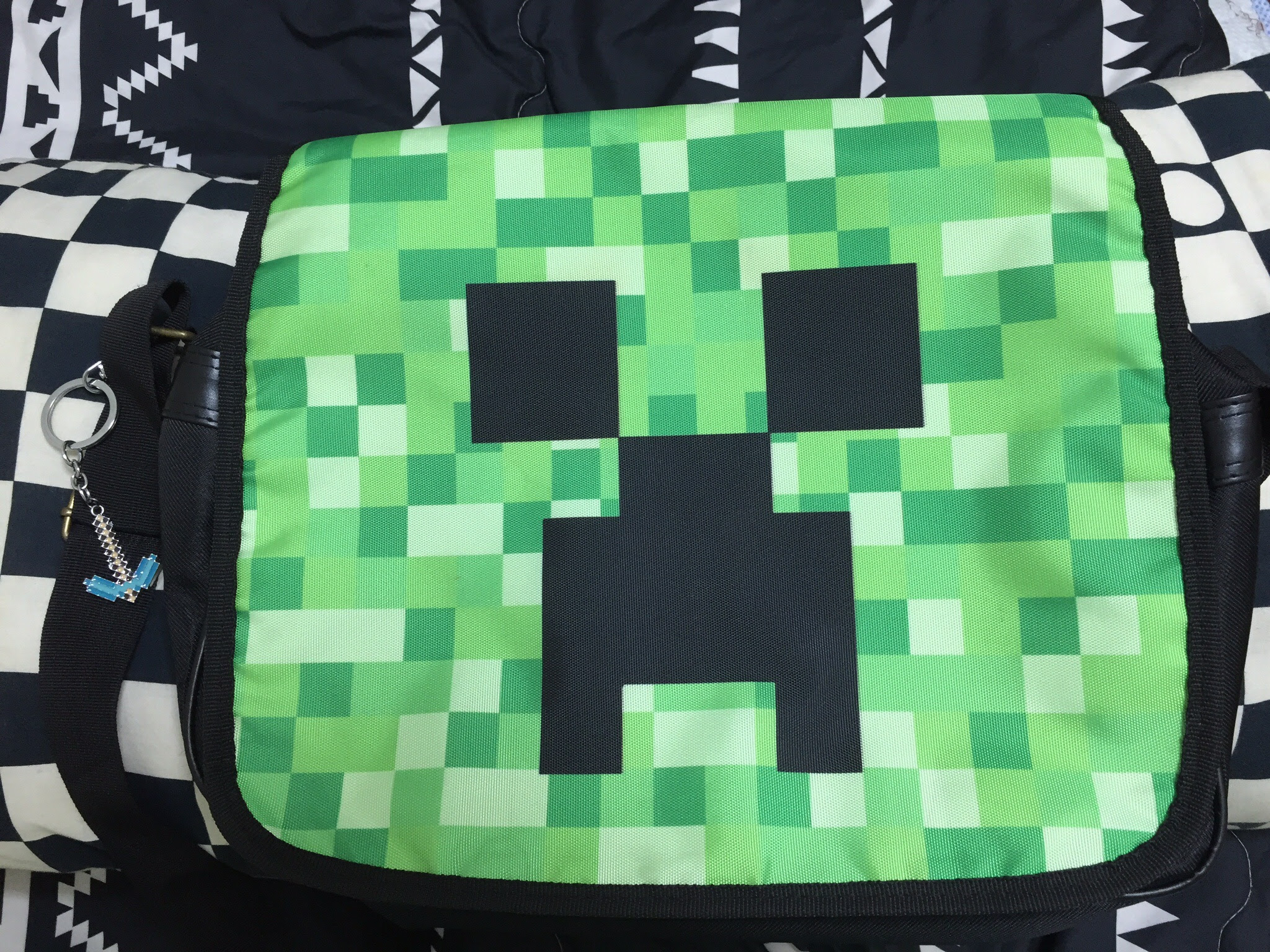 これまでで最高のマイクラ クリーパー 壁紙 美しい花の画像