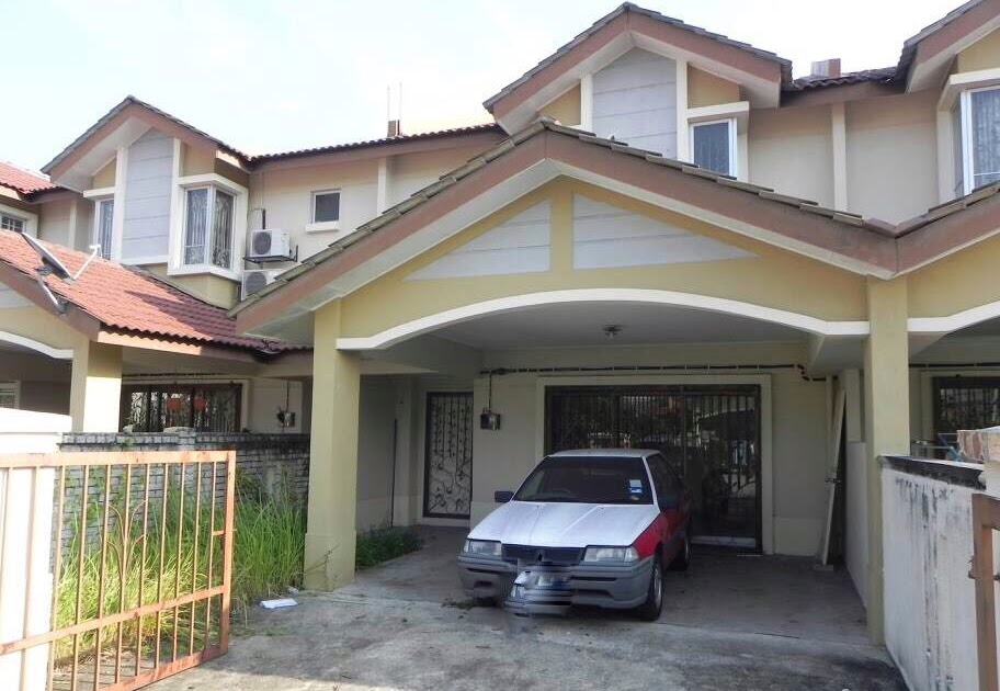 Rumah Teres Dua Tingkat  Rumah Teres Dua Tingkat di Sungai Petani