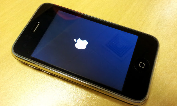 iPhone 3GS (Foto: Allan Melo/TechTudo) iPhone 3GS (Foto: Allan Melo/TechTudo)