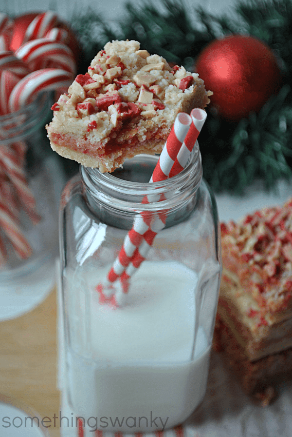 Peppermint Crumble Bars #christmas #dessert #recipes