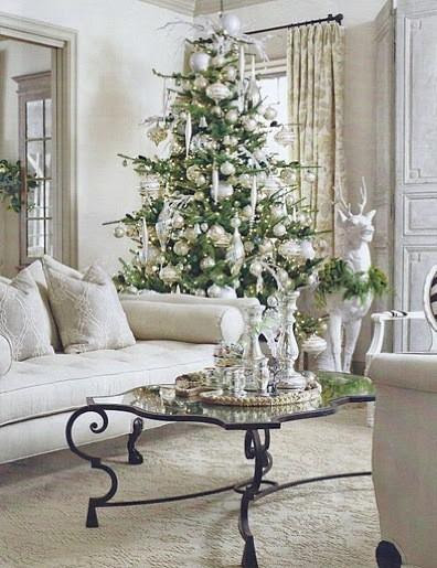 beyond decoration : 42 Fascinating Living Room Christmas Decoration Ideas