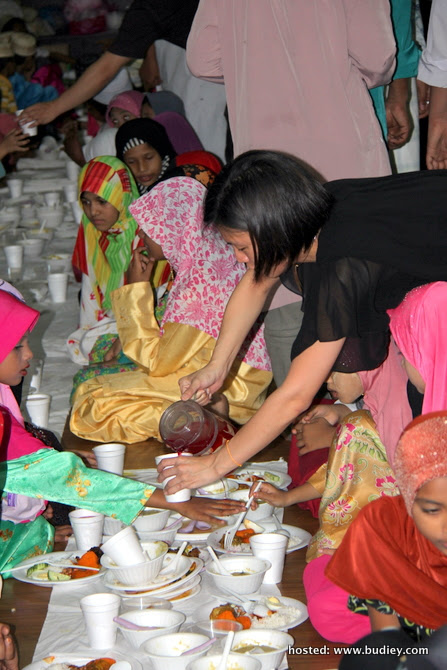Berbuka Puasa Bersama Mamee