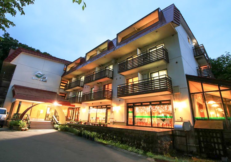 Promo  70  Off  Hotel Vert Zao Japan Hooters Hotel Las Vegas Pool