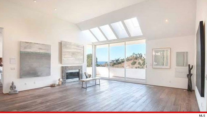 0206-SUB-joe-simpson-house-MLS-01
