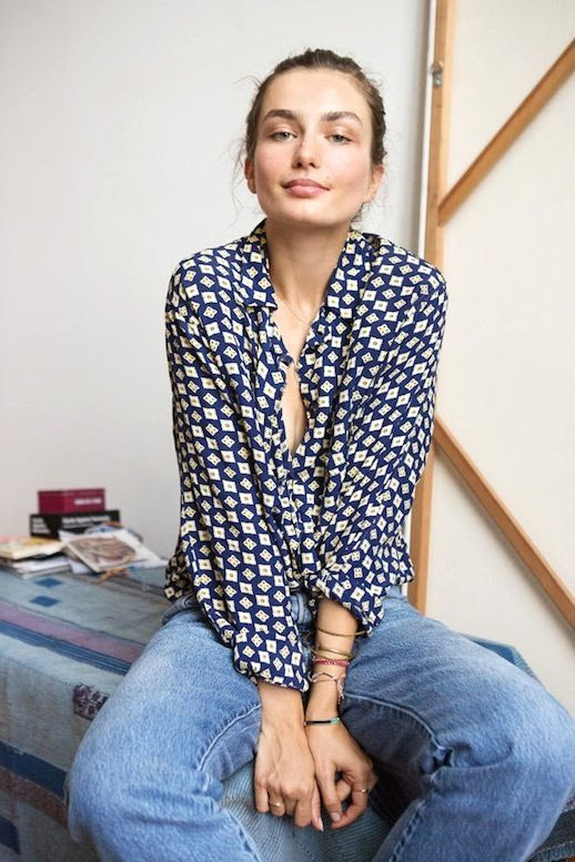 Le Fashion Blog Model Style Andreea Diaconu Laid Back Weekend Look Oversized Printed Button Down Shirt Bracelet Set Vintage Jeans Via Into The Gloss