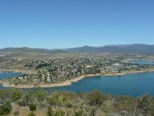 Alpha Centauri 8 - Budget Jindabyne Holiday Apartment Snowy Mountains