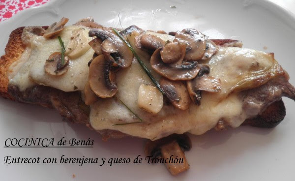 http://www.cocinicadebenas.com/entrecot-con-berenjena-y-queso-de-tronchon/