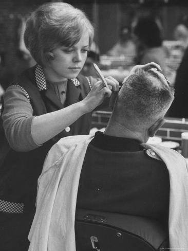 iFemalei iBarberi iCuttingi a Customer s iHairi in a iBarber Shopi iFemalei iBarberi iCuttingi a Customer s iHairi in a iBarber Shopi