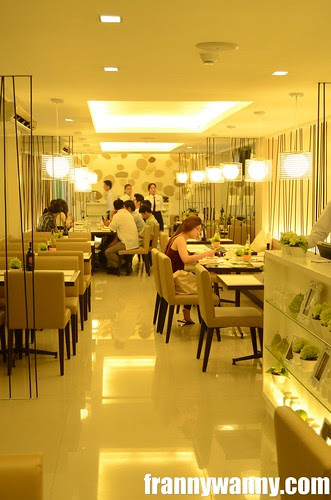 solace wine dine 15