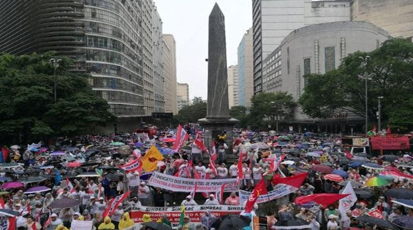 Los sindicatos de casi todos los estados de Brasil se sumaron a la huelga general de este viernes.