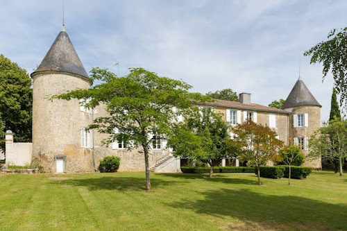 hôtels Le Logis Du Péré Saint-Coutant-le-Grand