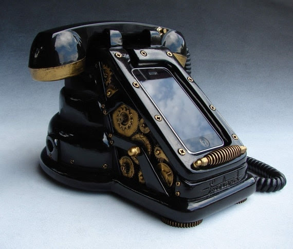 iRetrofone Steampunk - Black/Gold - iPhone dock