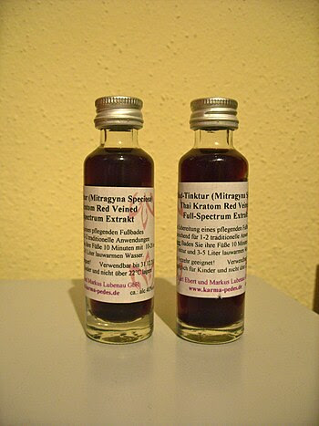 2 bottles of kratom (Mitragyna speciosa) extra...
