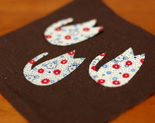 Cat applique coaster, Comparing Fusible web/interlining(Japanese, American)