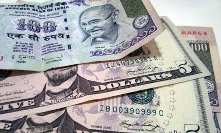 why-rupee-is-falling-against-dollar-an-accurate-analysis