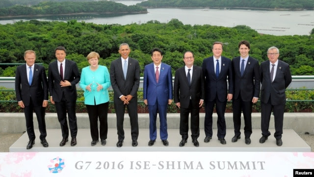 Các nhà lãnh đạo thế giới chụp ảnh lưu niệm trong ngày đầu tiên của cuộc họp của khối G7 ở Ise Shima, Nhật Bản, ngày 26/5/2016.