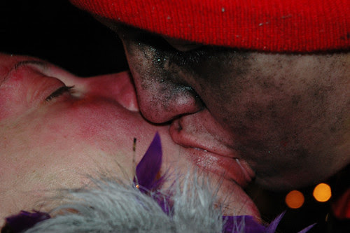 kissing pirate boyfriend and girlfriend8-1web.jpg