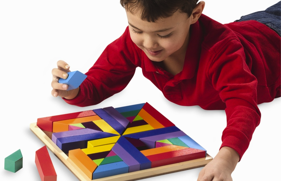 Топ развивающих игр. Набор для аутистов. Игрушки для детей с аутизмом. Логическое мышление. Дети играют в пазлы.