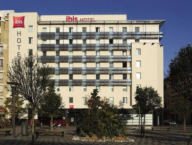15, Boulevard Victor Hugo Place Des Nations-Unies, 92110 Clichy, France