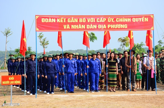 Toàn quân sôi nổi ra quân huấn luyện năm 2019