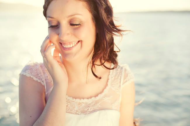 http://i892.photobucket.com/albums/ac125/lovemademedoit/ML_beachtrashthedress_002.jpg?t=1300698291