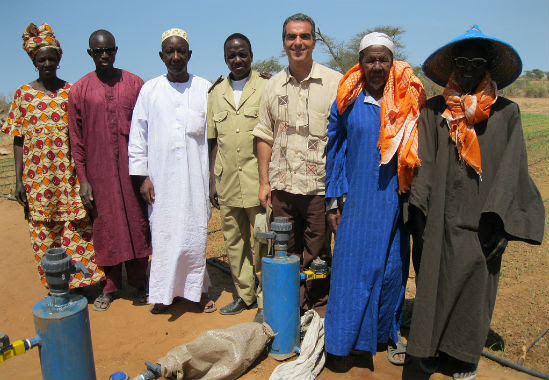 Senegalese farmers learning how to install the Tipa irrigation kit.