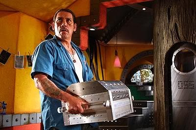 Oye, no la estoy robando, sólo la estoy cambiando de sitio, ¿vale?