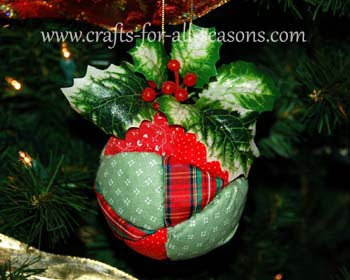 http://www.crafts-for-all-seasons.com/image-files/quilted-ball-ornament-1.jpg