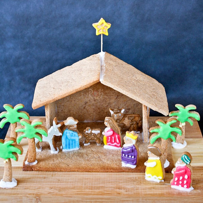 awesome-and-fun-cookie-nativity-scenes-crafts-a-la-mode