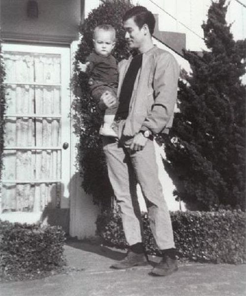 Rare Photographs of Bruce Lee