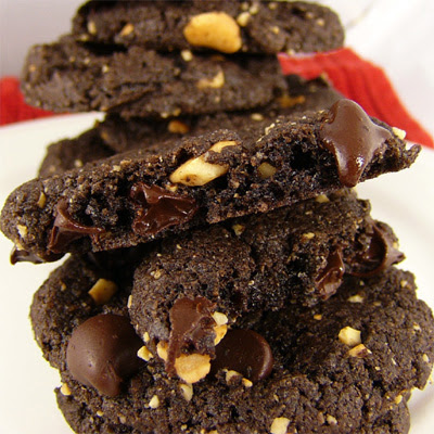 Chocolate chocolate-chip cookies with cashews