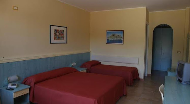 Recensioni di Hotel Villaggio Calaghena a Montepaone - Servizio di catering