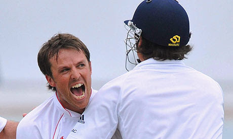 http://static.guim.co.uk/sys-images/Sport/Pix/pictures/2009/12/29/1262092942009/Graeme-Swann-celebrates-001.jpg