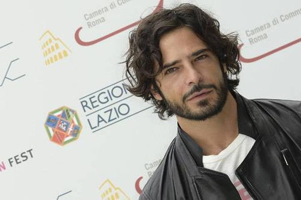 I Ragazzi Preferiscono I Capelli Corti O Lunghi Lia Gamkrelidze