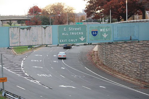 The beginning of I-66 West