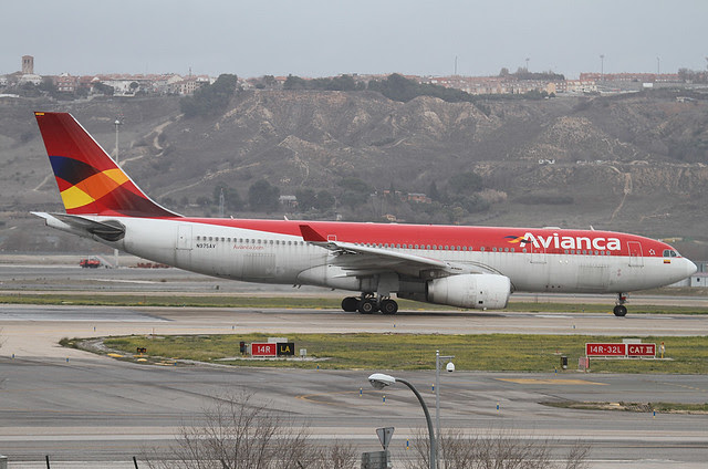 N975AV