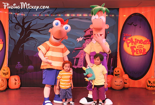 phineas & ferb x 2 :)