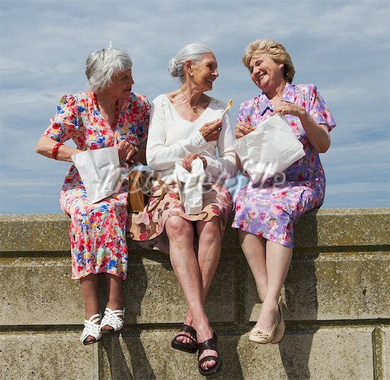 I hope when i reach their age, i have good friends still around to enjoy moments like these ;-)