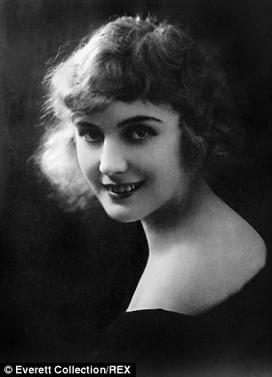 Edna was a 19-year-old blonde with a full figure and no experience of making films. This didn't bother Chaplin at all; he actually preferred to mould the 'clay' into the shape he most desired
