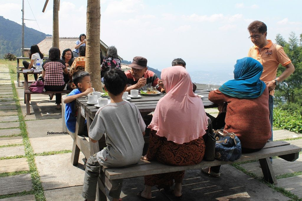 photo makan umbul mukti_zpsoynw1lbl.jpg
