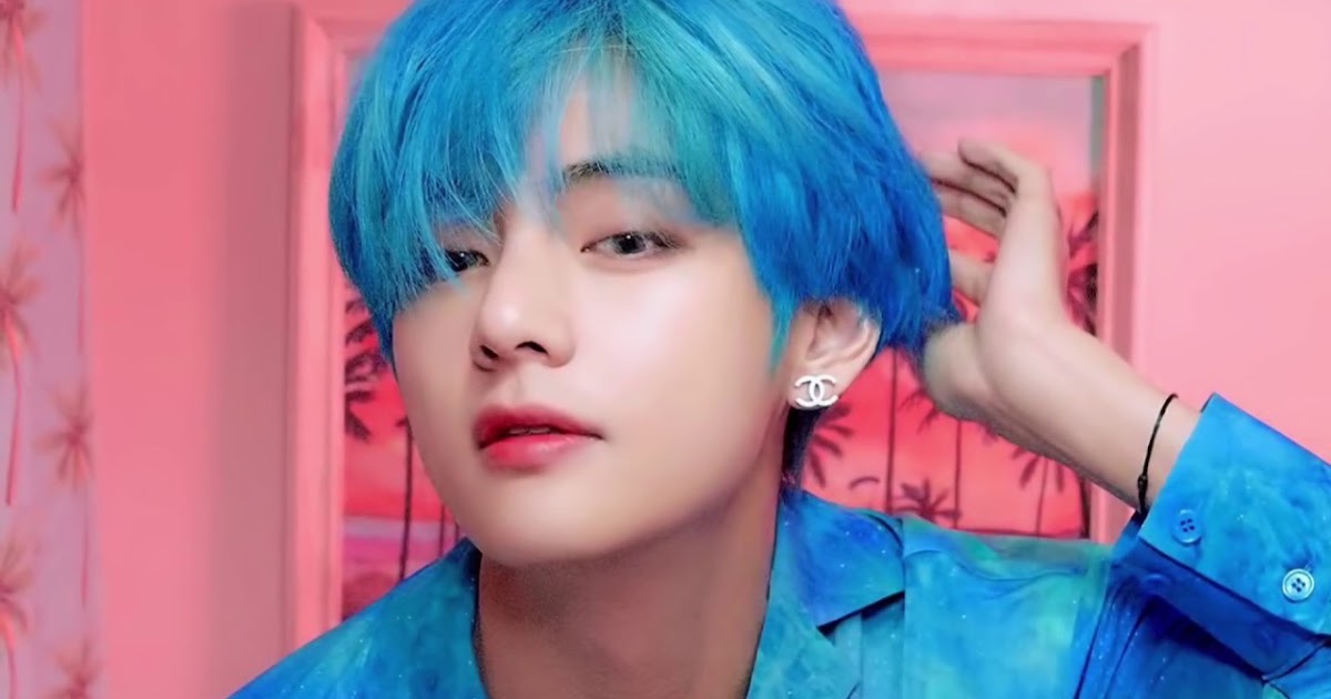3. Taehyung's blue hair and its significance in the "Persona" concept - wide 9
