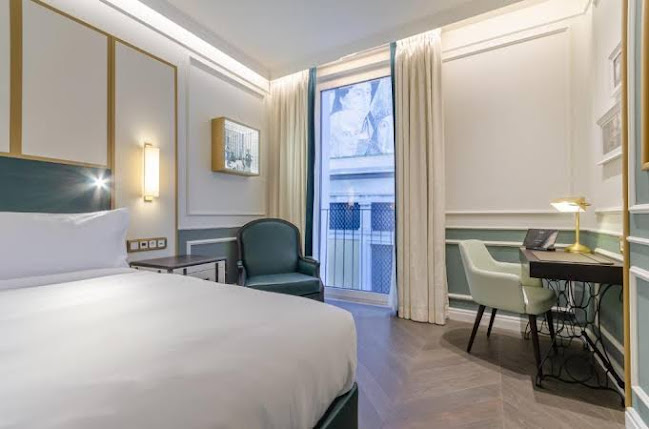 https://www.hilton.com/en/hotels/lisemqq-the-emerald-house-lisbon/?SEO_id=GMB-EMEA-QQ-LISEMQQ
