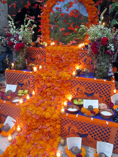 Dia de los Muertos altars
