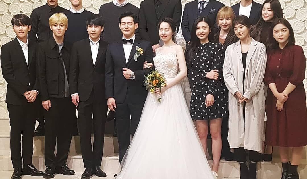 Chanyeol Wife Wedding Exo Chen Wife - PARKQUK