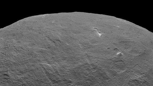 La NASA encuentra otra extraña «pirámide extraterrestre» en Ceres La NASA encuentra otra extraña «pirámide extraterrestre» en Ceres